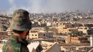 مصادر محلية: تنظيم الدولة لا يزال يسيطر على حيين في مدينة دير الزور- جيتي 