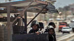 نشطاء تحدثوا عن هجوم استهدف أكثر من حاجز أمني في المحافظة- جيتي 