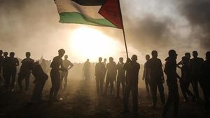 قيادي في "حماس" يؤكد أن خيار الاشتباك الشعبي مع الاحتلال على تخوم غزة مستمر (الأناضول)