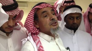 أشار ناشط حقوقي سعودي إلى أن الحامد استطاع إرغام النظام على عقد المحاكمات العلنية- تويتر