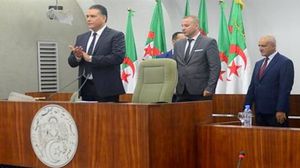 أوضح حزب جبهة التحرير الوطني الحاكم أنه "ملتزم سياسيا وأخلاقيا" بخارطة طريق بوتفليقة لحل الأزمة- وكالة الانباء الجزائرية