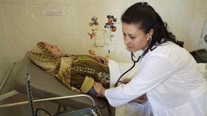 إحصائية نقابة الأطباء تكشف أن عدد المسجلين لديها 240 ألفا منهم 100 ألف طبيب بمصر والباقي بالخارج- جيتي