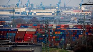  الصادرات الألمانية المعدلة انخفضت 1.8 بالمئة على أساس شهري بينما زادت الواردات 0.5 بالمئة- جيتي