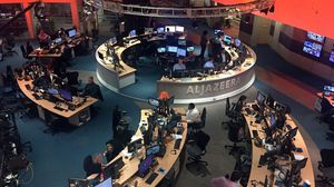 بلومبيرغ: الإمارات تحاول الضغط من أجل تسجيل "الجزيرة" قناة تعمل لصالح بلد أجنبي- جيتي