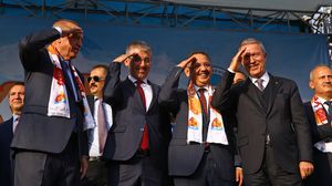 أعلن الاتحاد الأوروبي لكرة القدم "يويفا" عن فتح تحقيق بدعوى قيام لاعبي المنتخب التركي بـ"استفزازات سياسية"