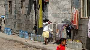 هناك 7.4 ملايين يمني لا يعرفون من أين سيحصلون على وجبتهم القادمة و12 مليونا بحاجة ماسة للحصول على مياه للشرب- جيتي