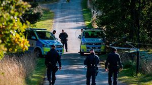 قال الادعاء السويدي إن "المشتبه به ويبلغ من العمر 58 عاما تورط في قتل جماعي لآلاف السجناء"- جيتي
