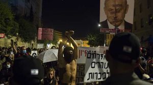 المتظاهرون اتهموا نتنياهو بالفساد والفشل في إدارة أزمة كورونا- جيتي