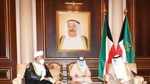 سلطان عمان كان من ضمن الزعماء المعزين بأمير الكويت- كونا