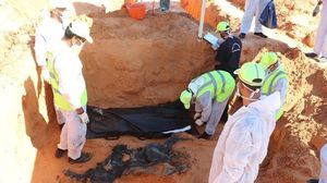 عدد الجثث في المقابر المكتشفة بلغ 12 وتعود لرجال- قوات بركان الغضب