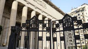 عبّر مصريون عن غضبهم حيال ما اعتبروه "تعامل السلطات بازدواجية مع المتهمين"