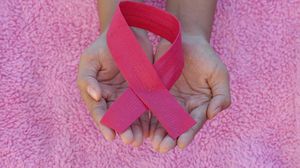 يعتبر سرطان الثدي أكثر إصابات السرطان شيوعا بين الإناث