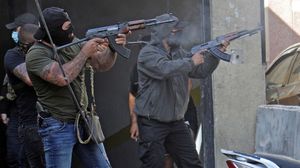 مسلحون خلال اشتباكات بيروت- جيتي