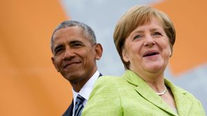 شكر أوباما ميركل على "إخلاصها للقيم العالمية التي اعتنقتها منذ نعومة أظافرها في ألمانيا الشرقية"- جيتي
