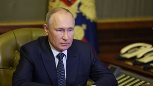 بوتين أكد مسؤولية قوات أوكرانية بشأن تفجير جسر القرم- جيتي