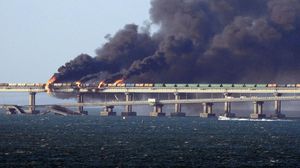 لجنة مكافحة الإرهاب الروسية قالت في بيان إن ما شهده الجسر هجوم نفذته مسيرتان حربيتان أوكرانيتان- جيتي
