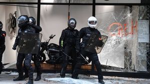 قالت الشرطة إنها اعتقلت 11 شخصا من المشاركين في الاحتجاجات في العاصمة باريس - جيتي