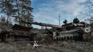دبابات روسية مدمرة بالكامل في ليمان- تويتر