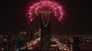 أكد آل الشيخ دخول السعودية لقائمة "غينيس" كأكثر حفل تُطلق فيه الألعاب النارية من طائرات بدون طيار- تويتر