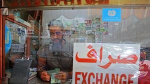 حافظ لبنان على سعر الصرف الرسمي لليرة القائم منذ 25 عاما - جيتي