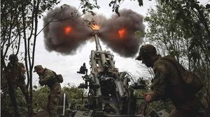 مدفعية أوكرانية خلال قصف مواقع تابعة للروس شرق البلاد- وزارة الدفاع الأوكرانية