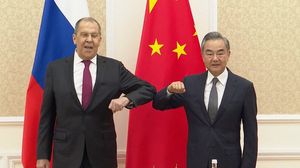 أكد وانغ يي لنظيره لافروف، أن "الصين مستعدّة لتعميق التبادلات مع روسيا على جميع المستويات"- سي سي تي في
