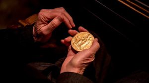 أصبح العالم الأمريكي باري شاربلس خامس شخص في العالم يفوز بالجائزة مرتين - موقع نوبل