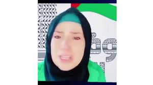 طالبت السيدة الفلسطينية الشعوب العربية بالثورة تضامنا مع غزة- "إكس"