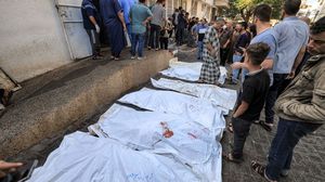 تتكدس جثامين الشهداء مع استمرار القصف على غزة- جيتي