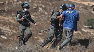 الصحافي في فلسطين يتعرّض لكافة الانتهاكات من الاحتلال الاسرائيلي- الأناضول