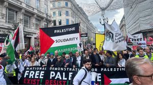 مناصرون لفلسطين يتظاهرون في لندن وعدد من المدن البريطانية رفضا للعدوان على غزة.. (فيسبوك)