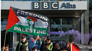 خرجت تظاهرات كبيرة في بريطانيا دعما للفلسطينيين- جيتي