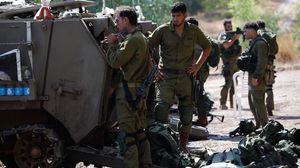 جنود إسرائيليون في حشودات قرب غزة- جيتي