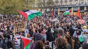 الآلاف يخرجون في شوارع باريس تضامنًا مع أهالي غزة- الأناضول