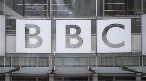 هيئة الإذاعة البريطانية تنفي الاتهامات الموجهة - بي بي سي