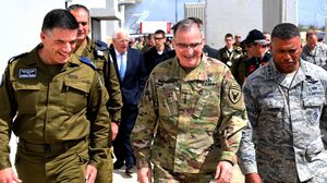 ضباط أمريكيون مع الاحتلال في قاعدة عسكرية بفلسطين المحتلة- الجيش الأمريكي
