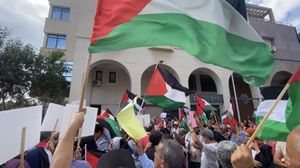هتف المحتجون في تونس بعدد من الشعارات من قبيل: "فلسطين عربية لا تنازل على القضية"- عربي21
