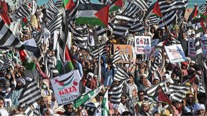 خرج عشرات الآلاف في تجمع حاشد نصرة لفلسطين وأهالي قطاع غزة ببلوشستان- جيتي