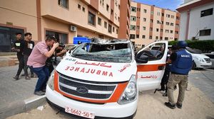 يتعمد الاحتلال استهداف الطواقم الطبية ومركبات الإسعاف في غزة- الأناضول 