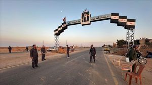 سبب هذا التضاد الحاد في المواقف يعود لأسباب عديدة، منها غياب الثقافة السياسة القائمة على المشترك العام وعلى لغة الحوار، وغياب الانتماء للدولة ككيان جامع.. الأناضول