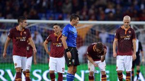 خيبة لاعبي روما بعد تلقي شباكهم هدف التعادل امام ساسوولو - أ ف ب