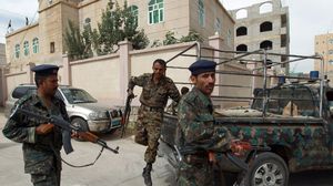 جنود يمنيون أثناء اشتباكات سابقة مع القاعدة - ا ف ب