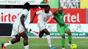 من مباراة الجزائر وبوركينا فاسو ضمن تصفيات مونديال 2014 - ا ف ب