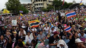 جموع من المعارضة التايلندية تحتشد في تظاهرة في بانكوك - ا ف ب
