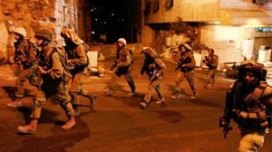 قوات الاحتلال تقتحم أنحاء متفرقة من الضفة وتعتقل عددا من الفلسطينيين