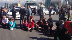 أهالي العسكريين المختطفين في عرسال يتهمون الحكومة اللبنانية بالمماطلة - (عربي21)