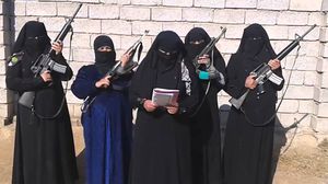 (داعش) يحول "النساء" إلى "محاربات" في الساحات الإلكترونية - ارشيفية