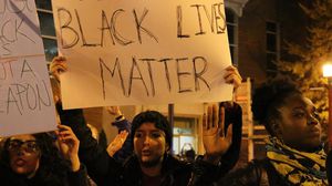 تشهد ولايات أمريكا حركة احتجاجيه كبيرة ضد التصرفات حيال السود - الأناضول