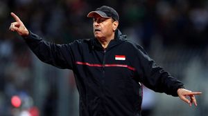 مدرب منتخب العراق حكيم شاكر - أرشيفية