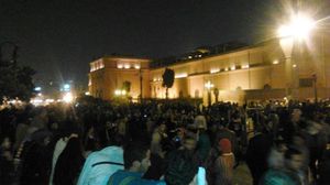 وفاتان و9 إصابات بفض احتجاجات قرب ميدان التحرير - أرشيفية